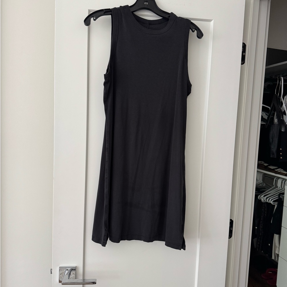 Lululemon classic fit dress